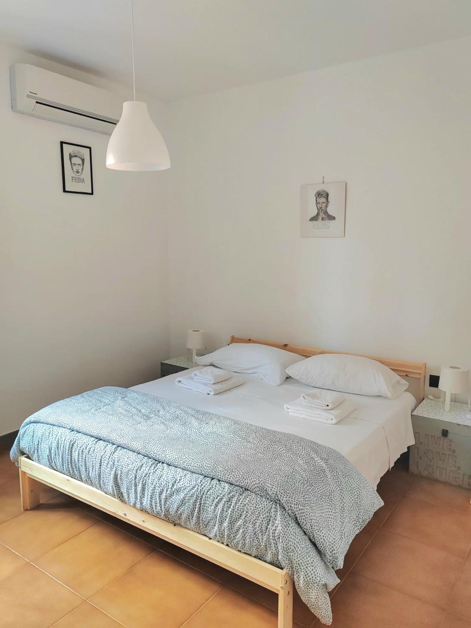 Home Of Fame - Home Gallery With Fully Equipped Kitchen, Separate Entrance, Free Parking Olbia Exterior foto