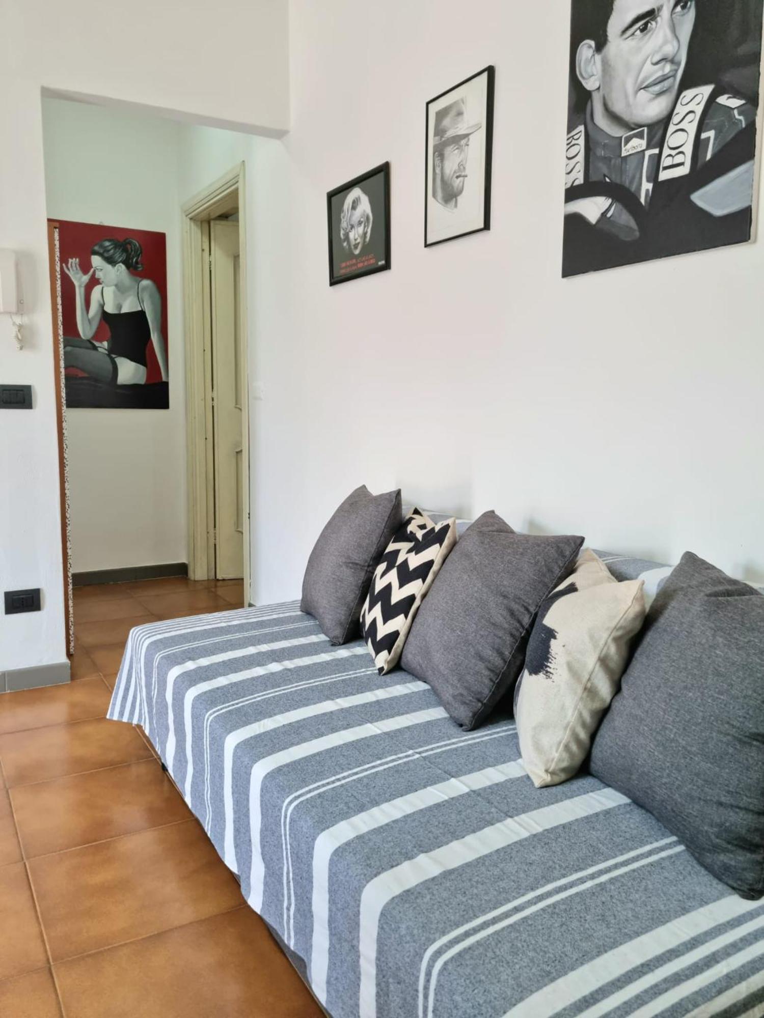 Home Of Fame - Home Gallery With Fully Equipped Kitchen, Separate Entrance, Free Parking Olbia Exterior foto