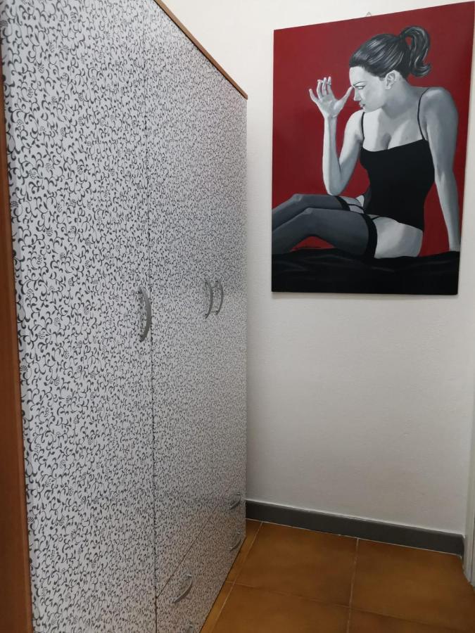Home Of Fame - Home Gallery With Fully Equipped Kitchen, Separate Entrance, Free Parking Olbia Exterior foto